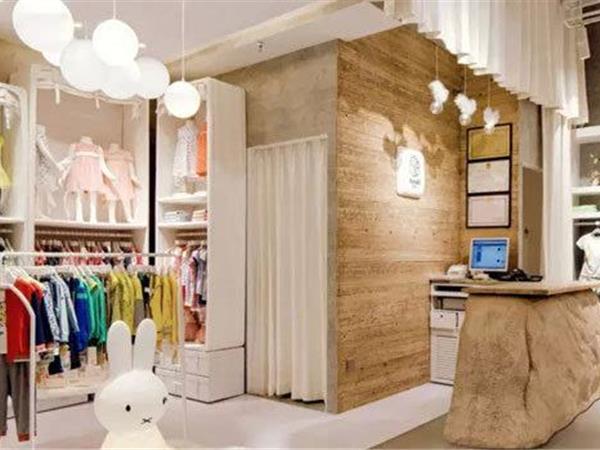 安奈儿童装店铺展示