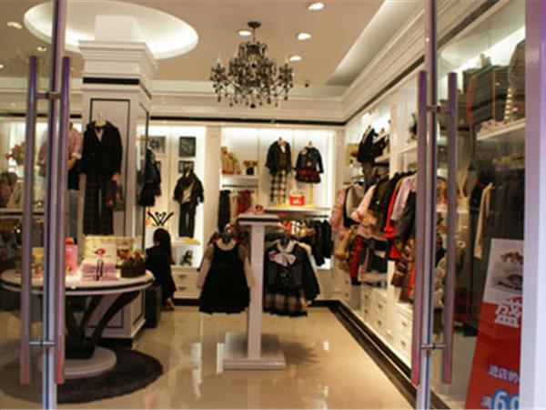 Vezzoso Valoroso童装店铺展示