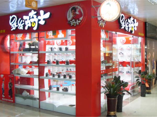 泉发骑士童装店铺展示