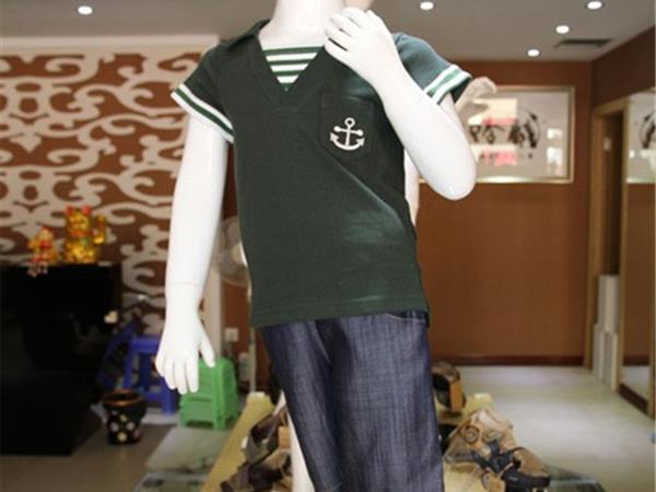 巧克布布童装店铺展示