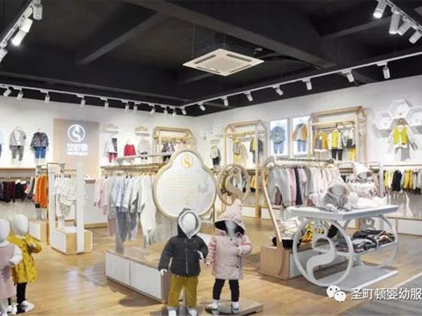 圣町顿童装店铺展示