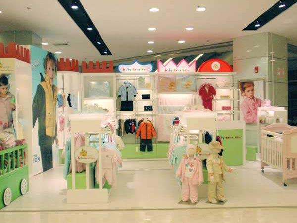 皇后婴儿童装店铺展示
