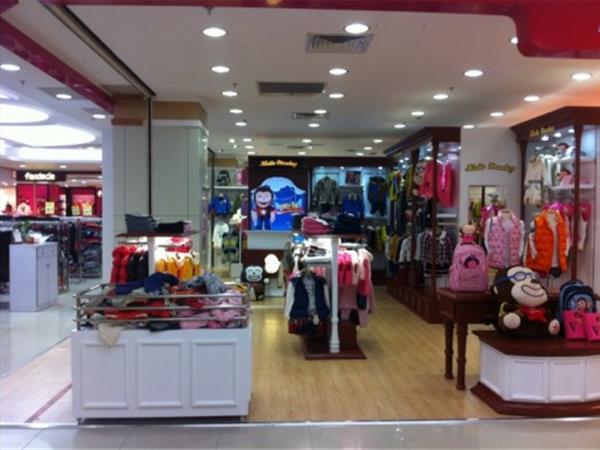 哈乐猴童装店铺展示