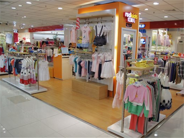 百汇童盟童装店铺展示