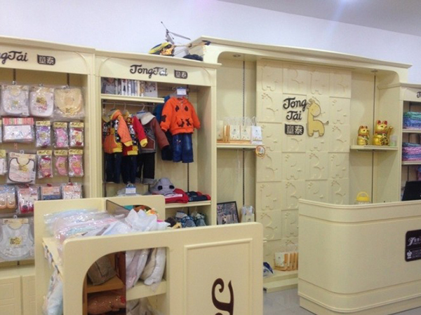 诺贝达童装店铺展示