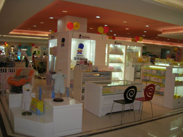 皇家宝贝童装店铺展示
