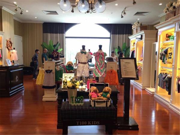 T100童装店铺展示