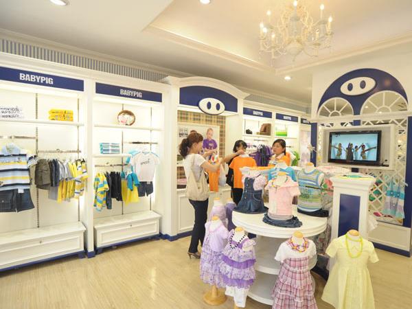 宝贝小猪童装店铺展示