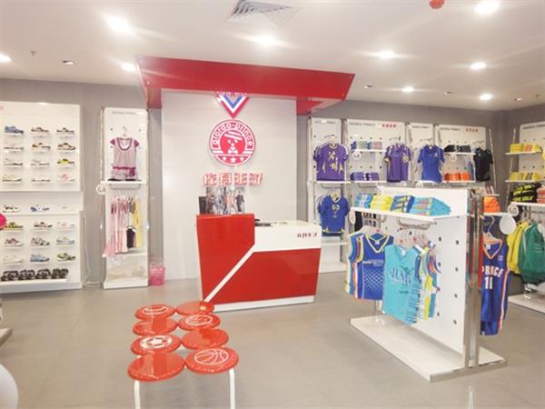 佐丹王子童装店铺展示