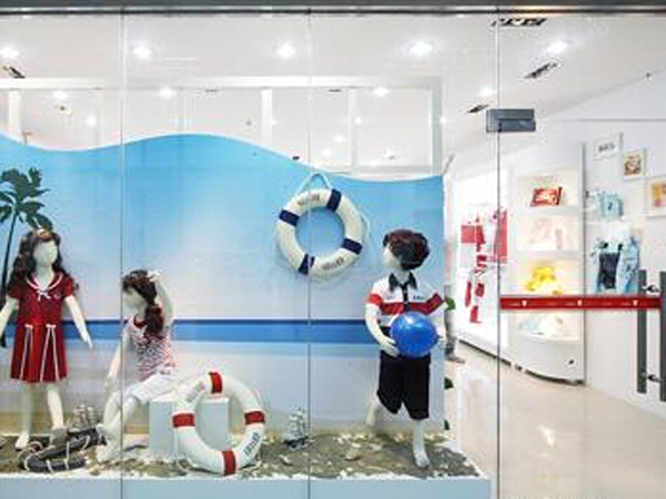 韩维妮童装店铺展示