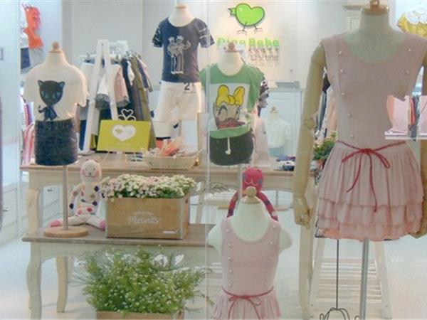 大依诺贝贝童装店铺展示
