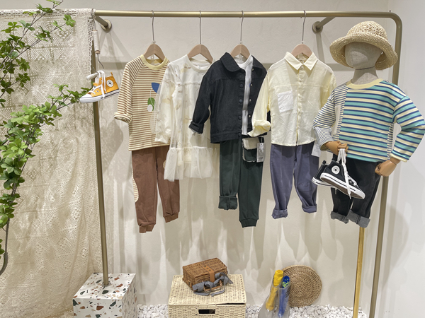 哆咪印象童装店铺展示