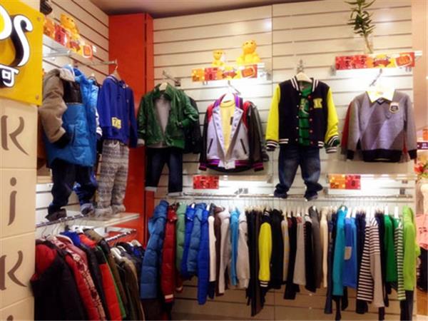 小虎尼可童装店铺展示