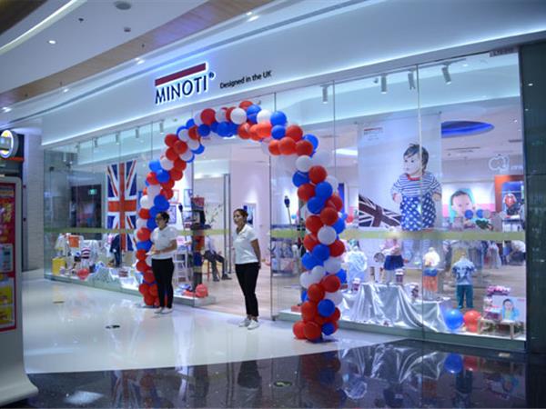 米诺特MINOTI童装店铺展示