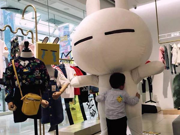 gxg童装店铺展示