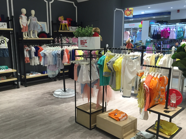 阿杰·邦尼童装店铺展示