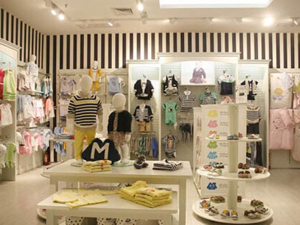 马卡乐童装店铺展示
