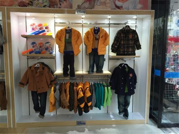 狮子王童装店铺展示
