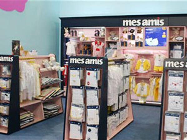 蒙蒙摩米童装店铺展示