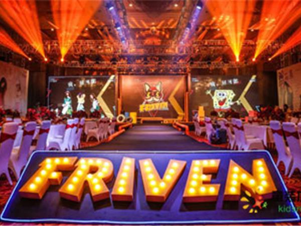 FRIVEN童装店铺展示