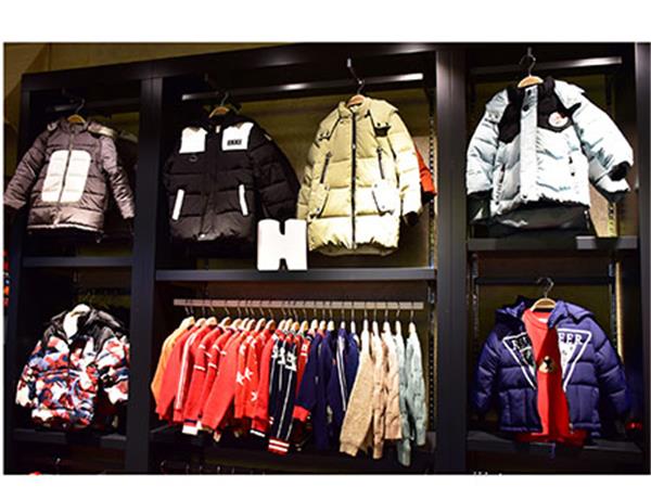 乔克叔叔童装店铺展示