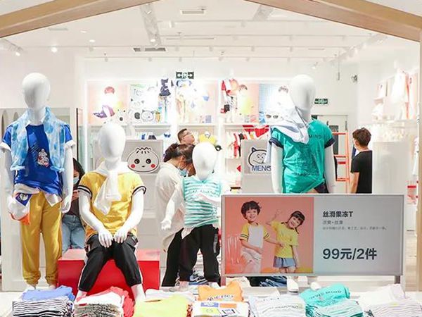红豆童装店铺展示