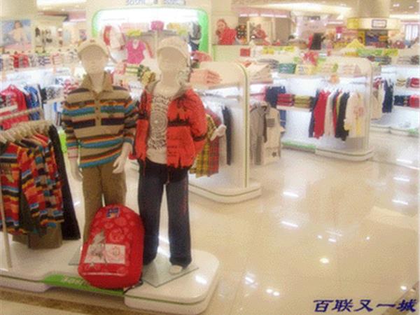 博士蛙童装店铺展示
