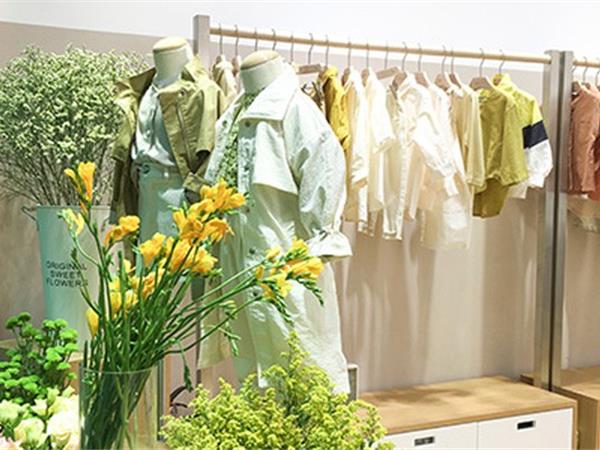 Branca童装店铺展示