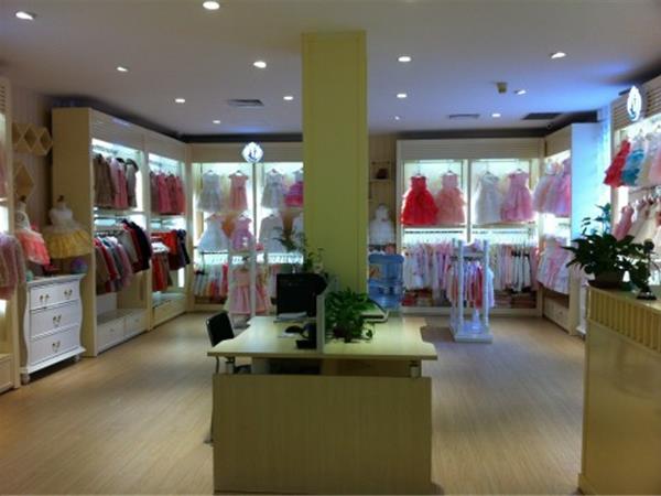 妞宝童装店铺展示