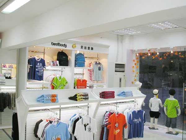 贝丝堡迪童装店铺展示