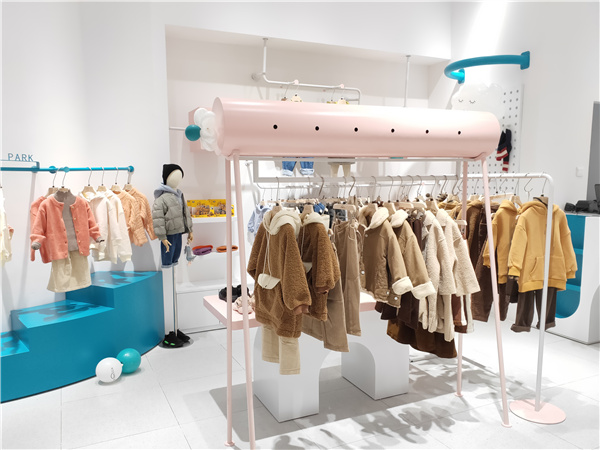 布兰卡童装店铺展示