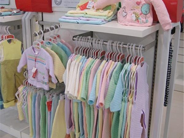 小石头童装店铺展示