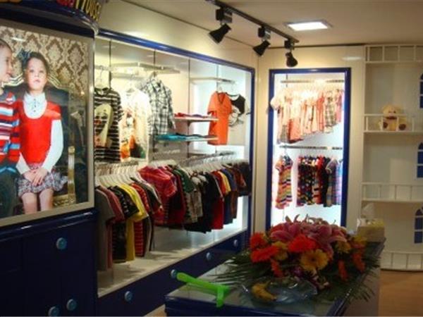 噜噜鼠童装店铺展示