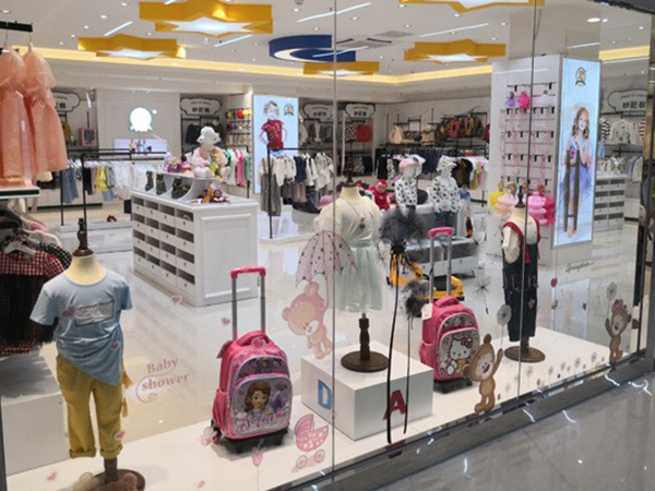 妙尼熊童装店铺展示