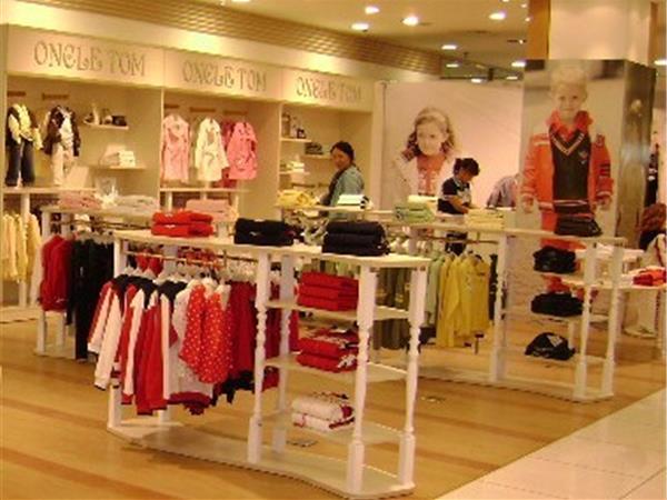奥克汤姆童装店铺展示