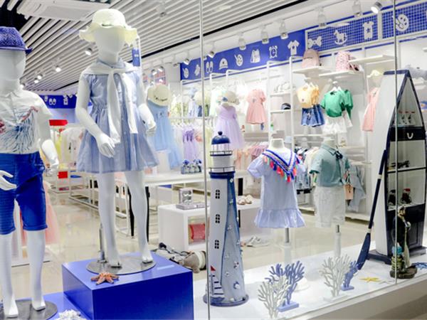 米奇城堡童装店铺展示