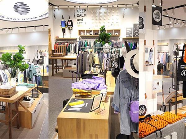 欧抱抱童装店铺展示