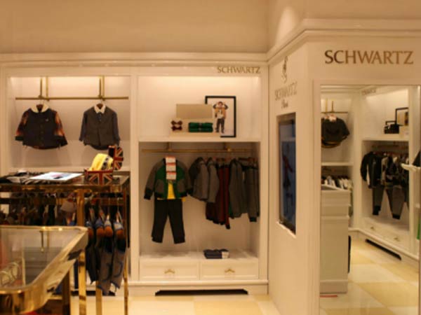 舒湾童装店铺展示