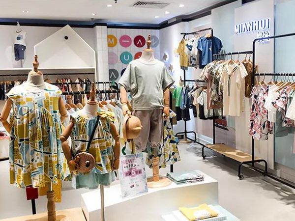棉绘童装店铺展示