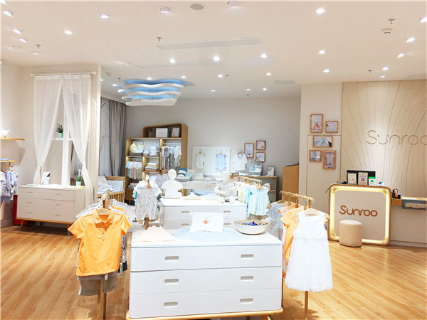 阿卡邦童装店铺展示