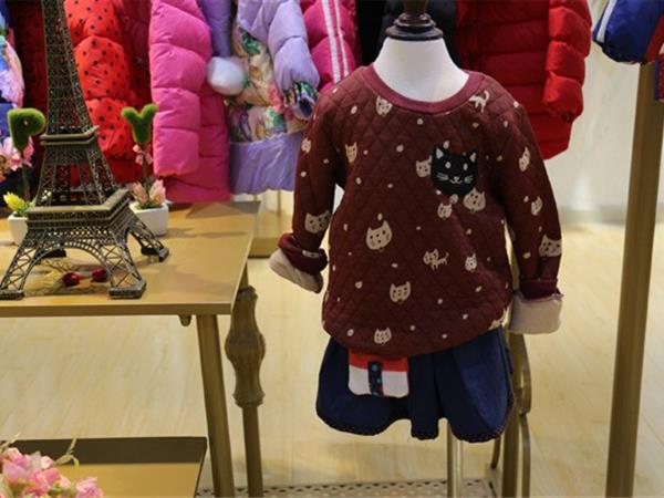 童衣汇童装店铺展示