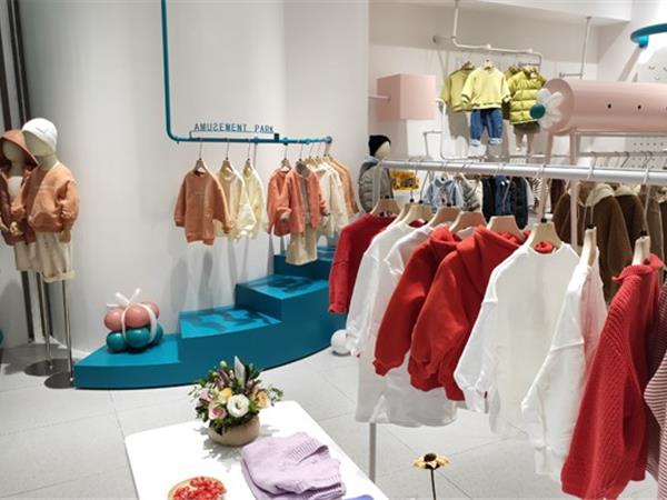 Branca童装店铺展示