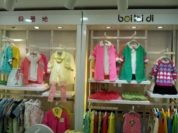 贝蕾地童装店铺展示