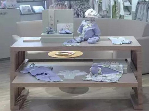 亲豆童装店铺展示