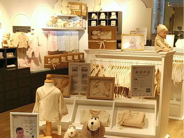 尚芭蒂童装店铺展示
