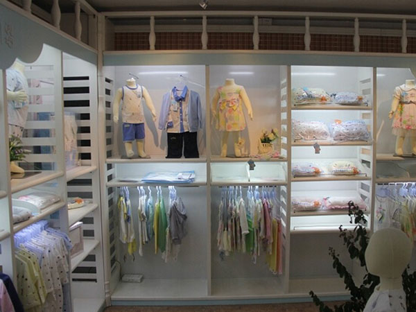 雅培童装店铺展示