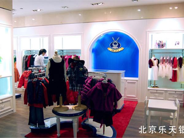 伊佳林童装店铺展示
