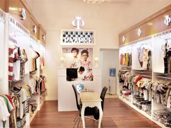 快乐王子童装店铺展示