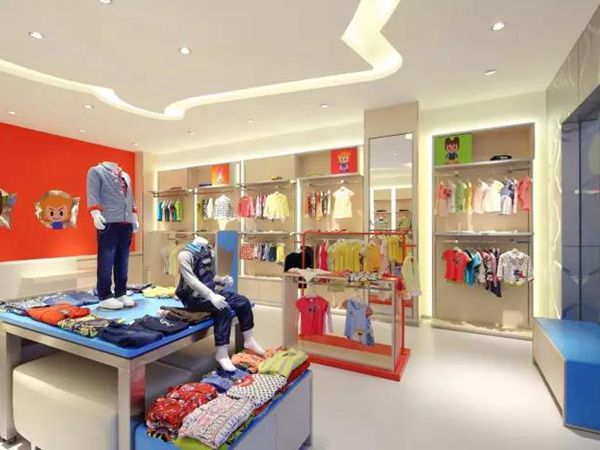 爱儿健童装店铺展示