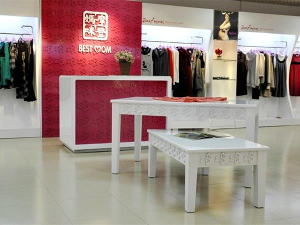 摩登妈咪童装店铺展示